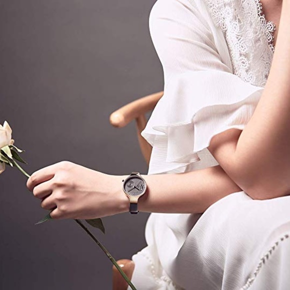 Women\'s Waterproof Leather Quartz Wrist Watch main image 4